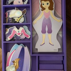 Melissa and doug sofia magnetic dress up sale