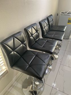 Set 4 bar stools