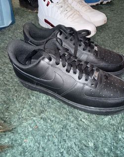 Men’s Black Nike Air Force 1