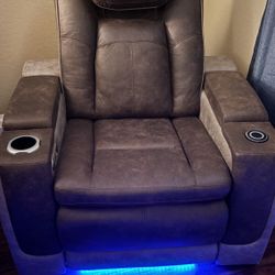 Power Reclining Chair Recliner With Power Adjustable Headrest and Dual Storage
