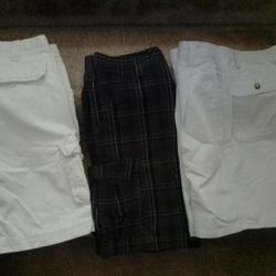 3 PAIRS OF SHORTS 