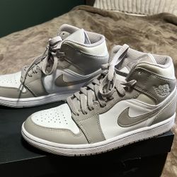 7.5 Air Jordan 1 Mid