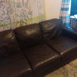 Solid High Quality Leather Couch Rarely Used Very Good Condition No Smoking Household 175 Or Best Offer MPU