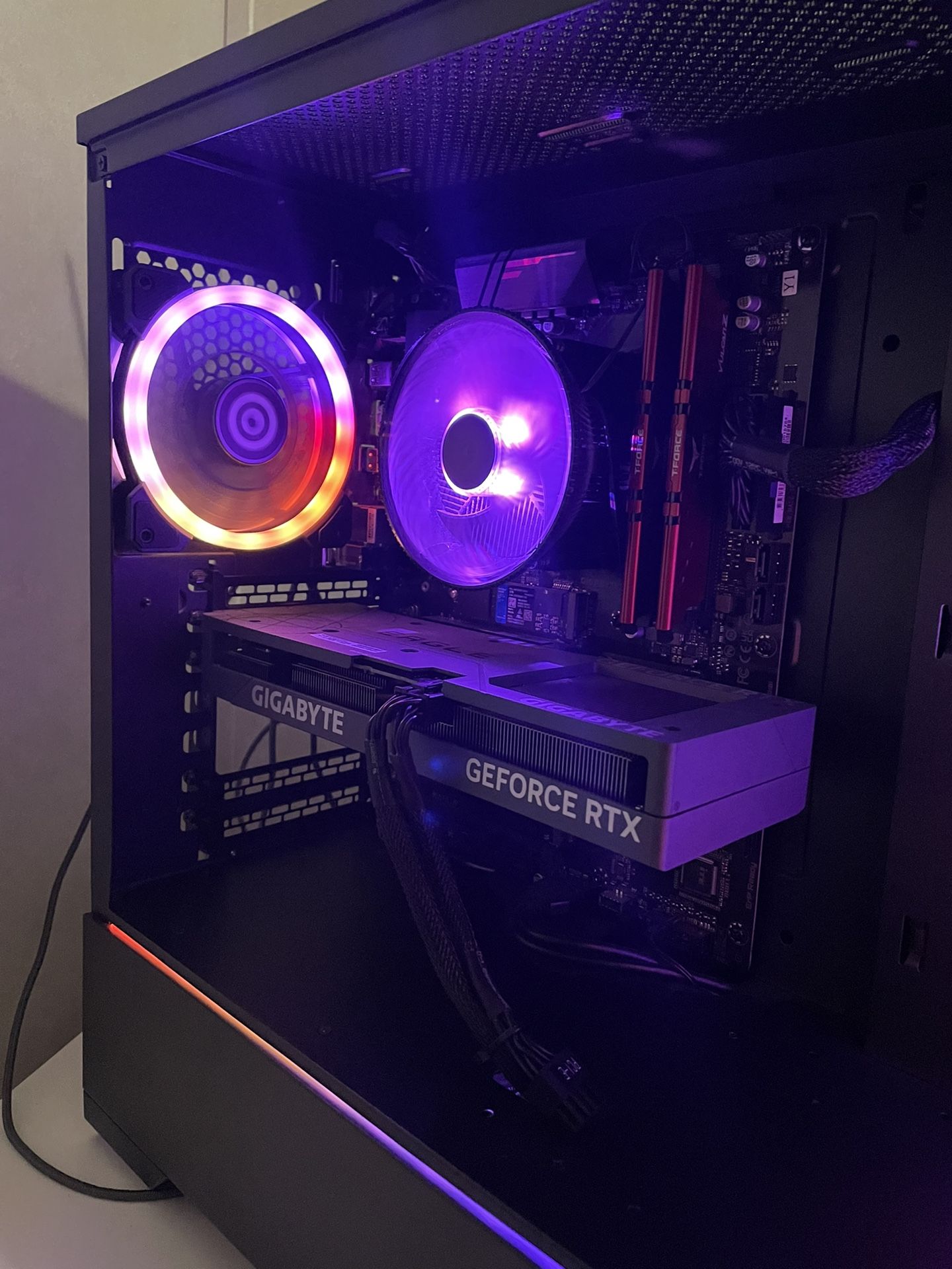High End Gaming PC | RTX 4060 Ti, Ryzen 7 5700, 16 GB RAM, 2 TB Storage, 240 Hz Monitor/KB Included