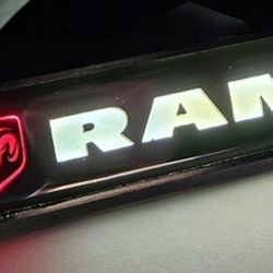 New Dodge Ram grill light. SHIPPING is AVAILABLE 
