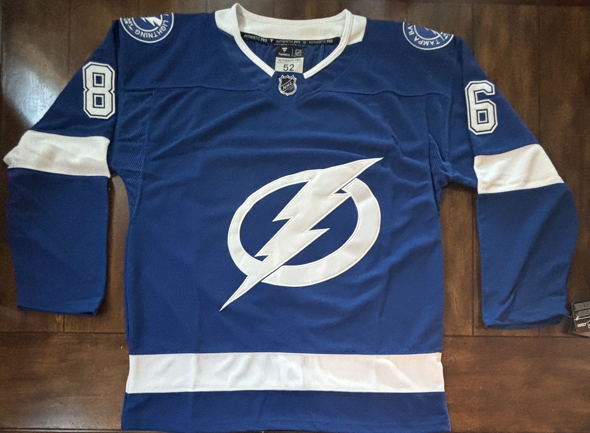 Nikita Kucherov Blue Tampa Bay Lightning Jersey Large (52) NWT
