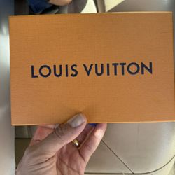 Louie Vuitton Passport Holder