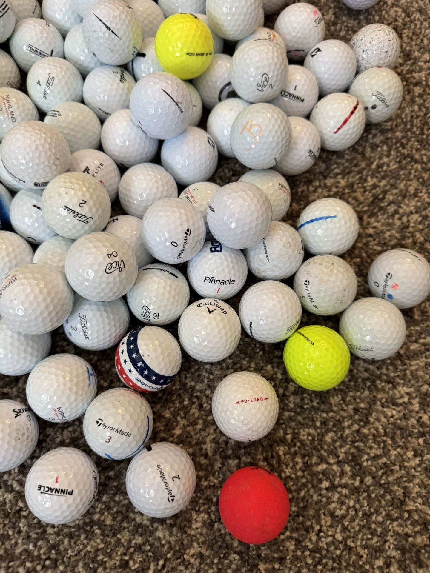 Miscellaneous Golf balls