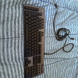 Logitech G815 Keyboard 