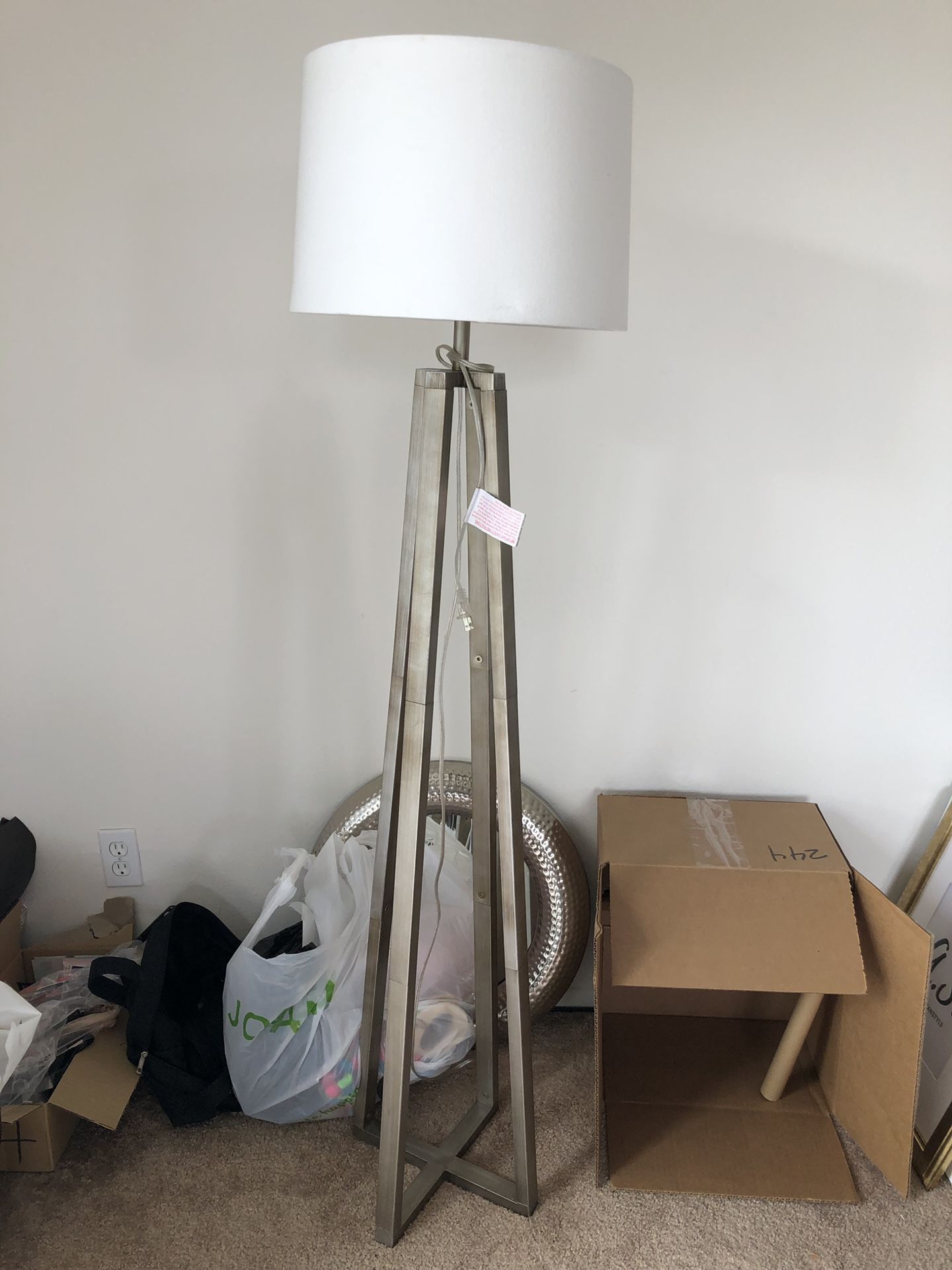 Floor lamp