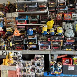 Discount Toy Garage! All Scales. Classics, Muscle Cars, Exotics, NASCAR’s And More. 
