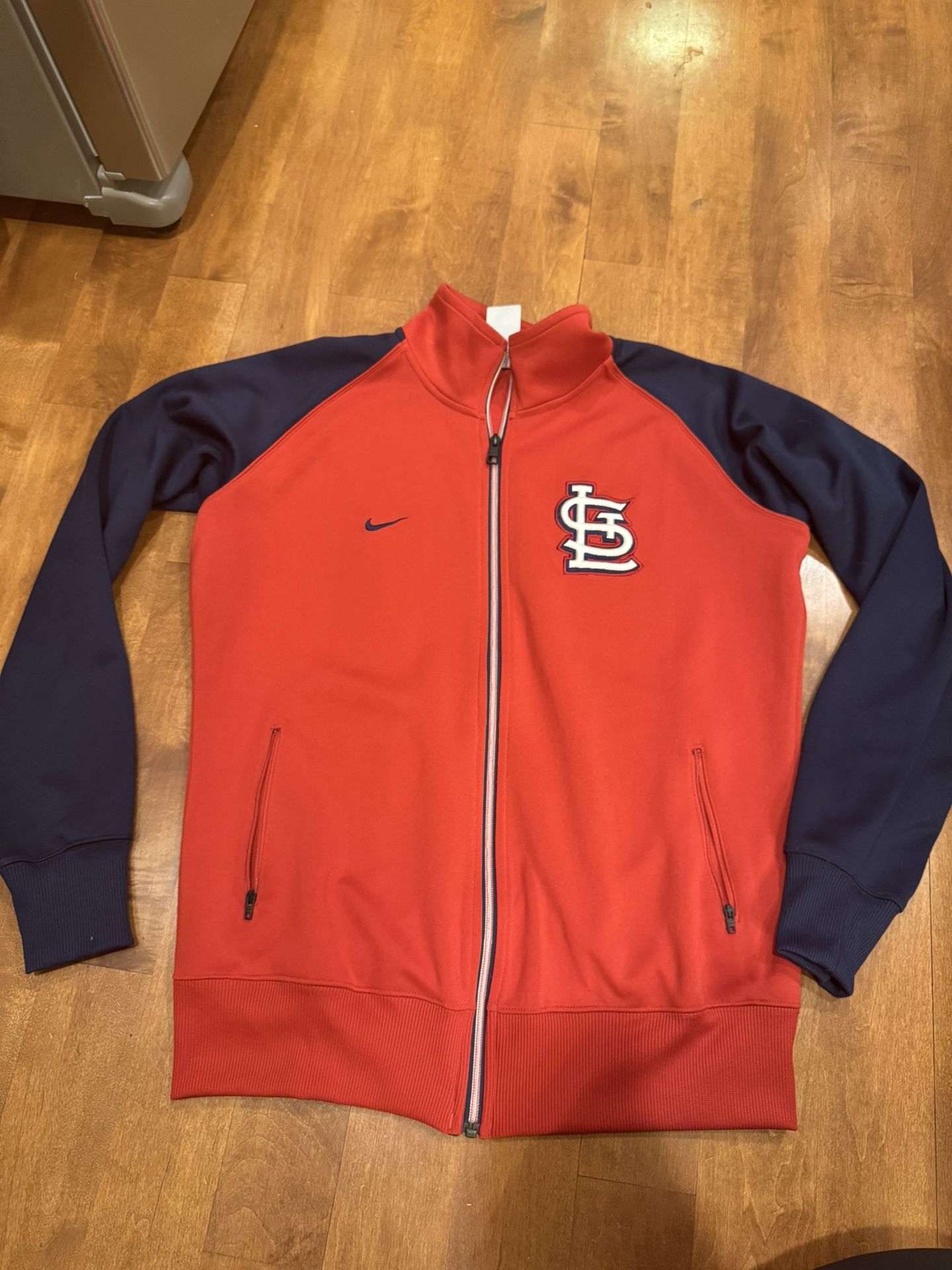 Woman’s Nike MLB St Louis Cardinals Zipper Jacket Size xL Shipping Available