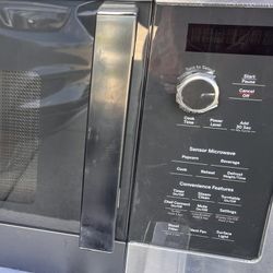 Ge Profile Microwave 