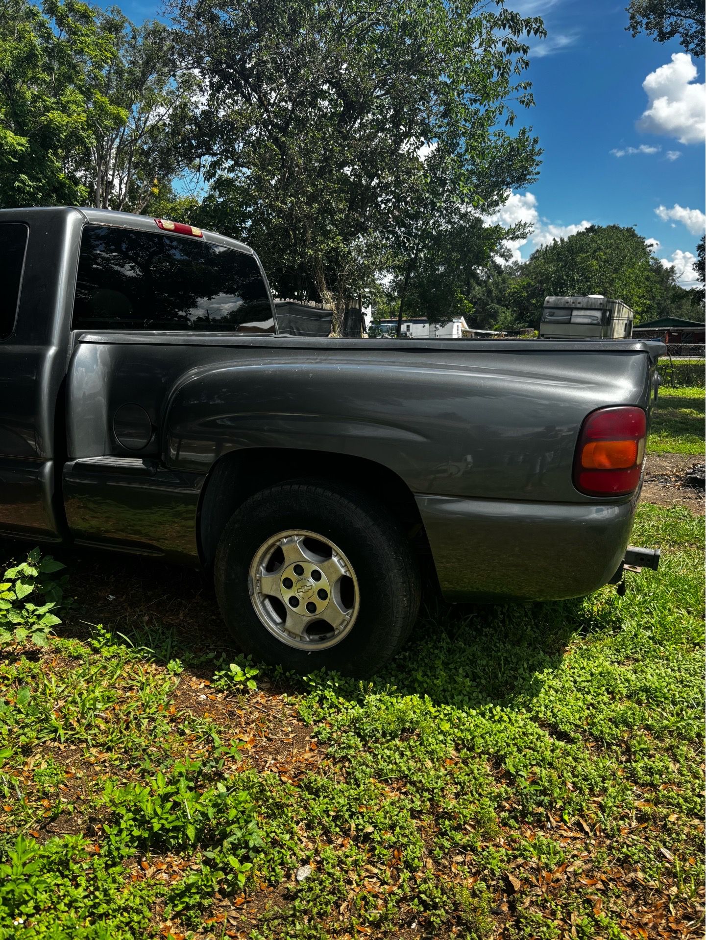 99-06 stepside bed&tailgate