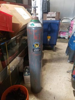 Refillable Helium Cylinder