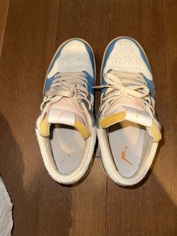Men shoe size US 9