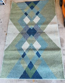 Area Rug Blue Green Abstract Geometric Shaped - Very Good Condition - 5’3” By 3’3” Size