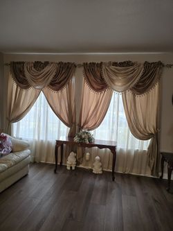 Drapes 