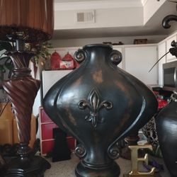 Decorations Different Prices 