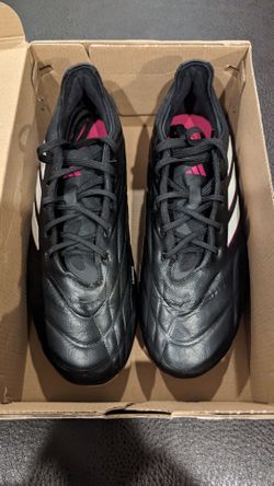 Adidas Soccer Shoes Men's 6.5 Wmns 7.5