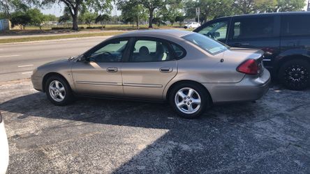 2002 Ford Taurus