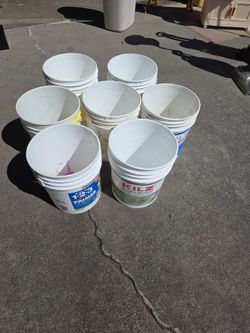 Lot of Empty 5-Gallon Paint Buckets