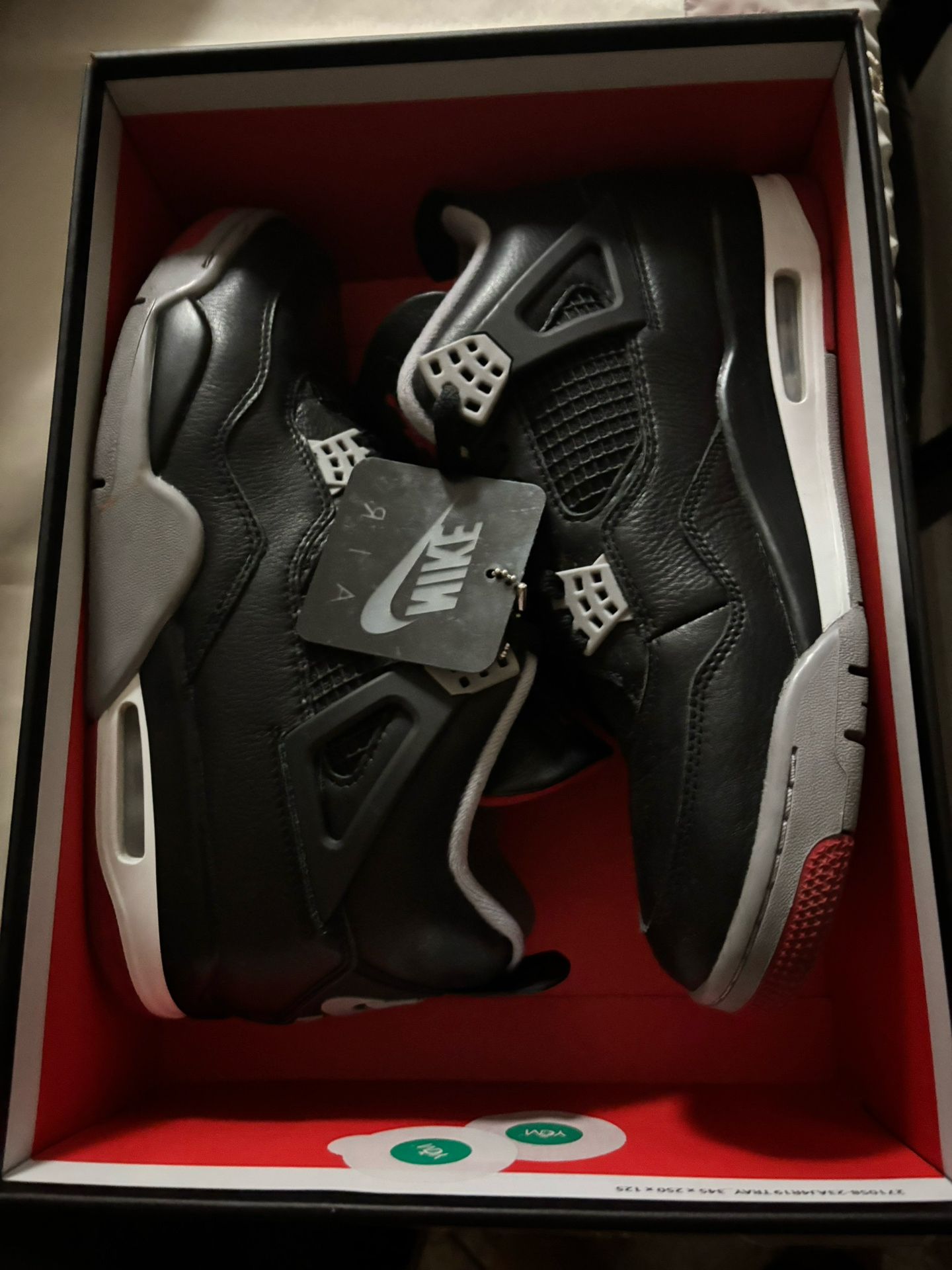 Jordan 4 Bred