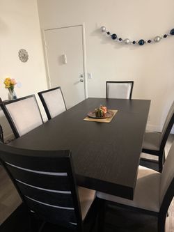 Beautiful Kitchen Table With leaf
