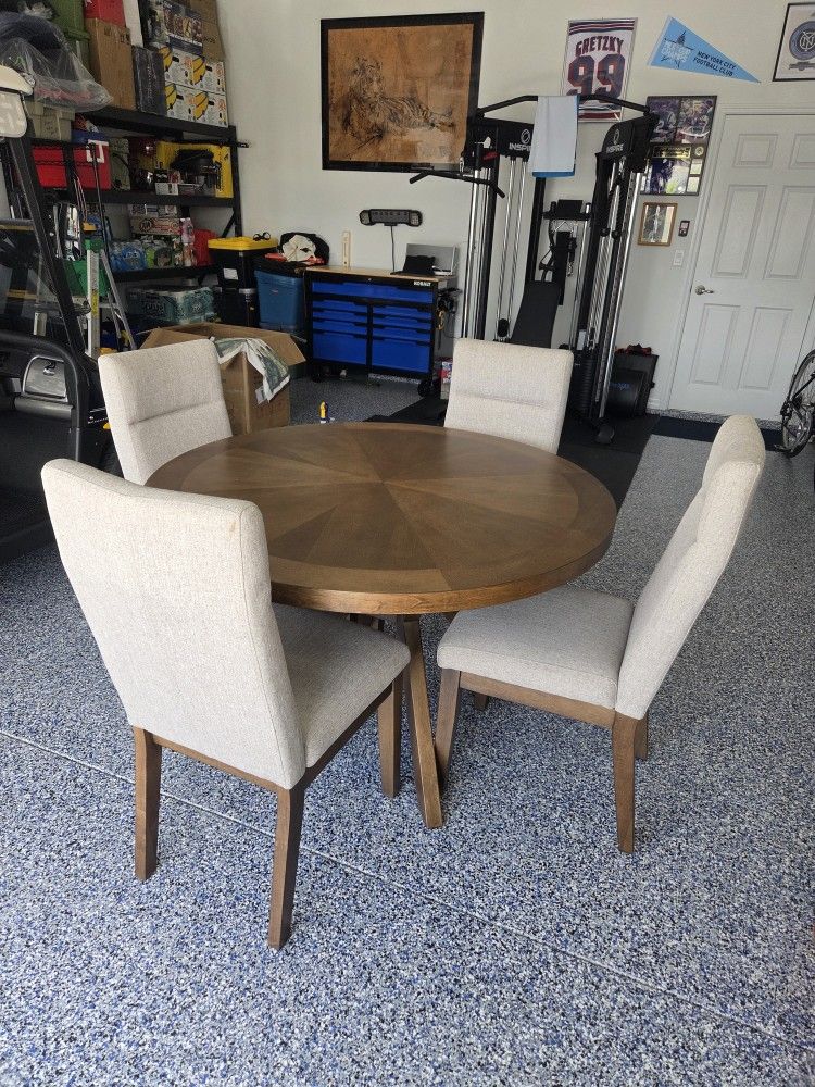 48 Inch Wood Dining Room Table And 4 Chairs