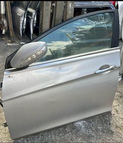 2011 - 2014 HYUNDAI SONATA LEFT SIDE FRONT DOOR