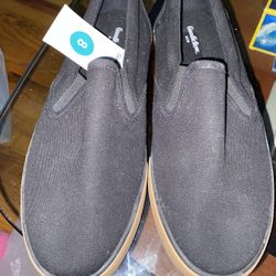 Nice pair Of Size 8 GOODFELLOW & Co.  Slip ons.