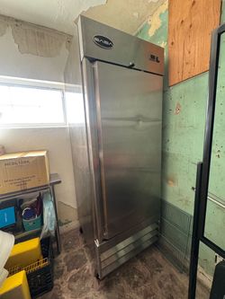 SABA Commercial 1-Door Reach-In Refrigerator S-23R Stainless Steel