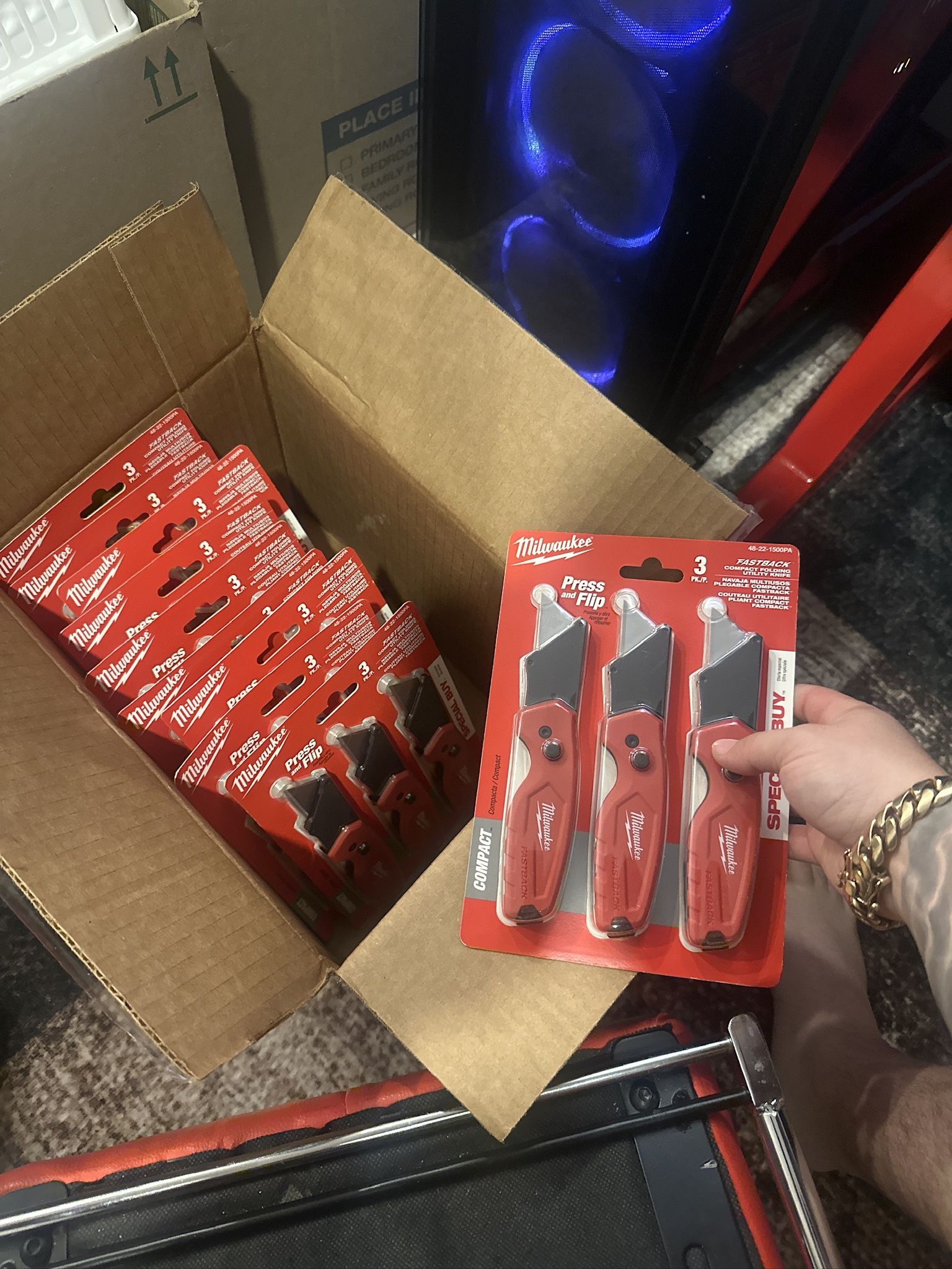 FASTBACK Compact Folding Utility Knife with General Purpose Blade (3-Pack)