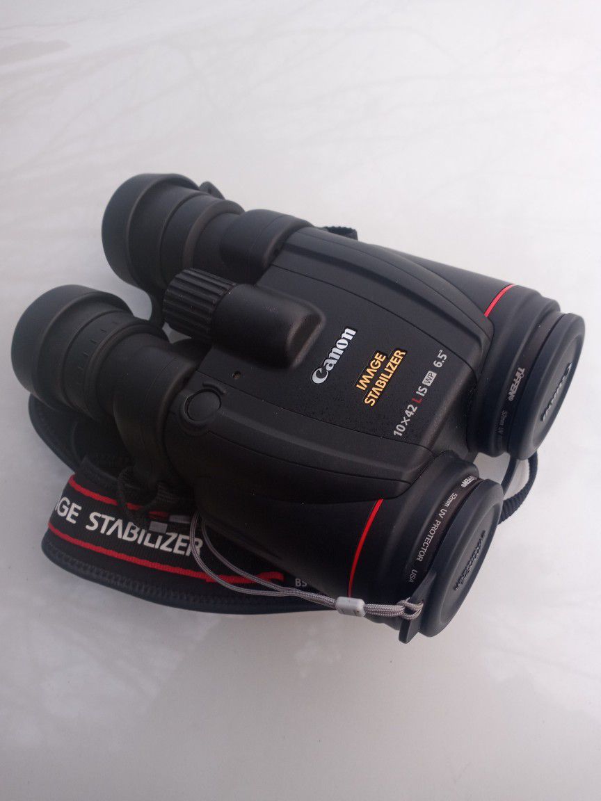 Canon 10X42 L Waterproof Image Stabilized Binoculars. Almost New Condition. For Pick Up Fremont Seattle. No Low Ball Offers Please. No Trades 