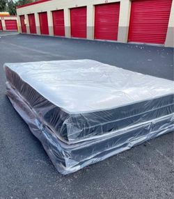 Get Comfortable : Twin Size Mattress & Box Spring - Fast Delivery !