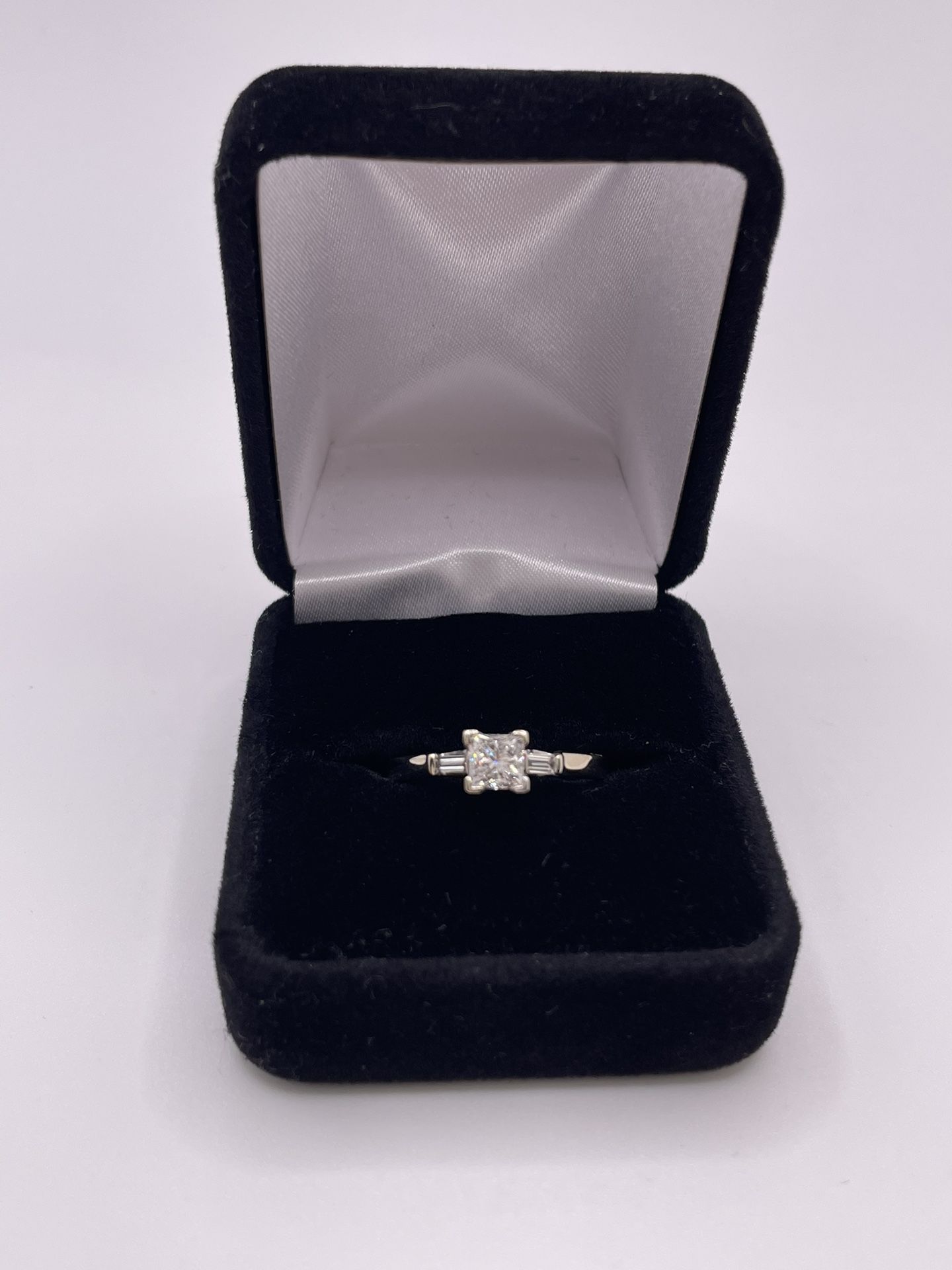 14k Diamond Ring 