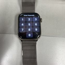 Gold Apple Watch 8 45mm