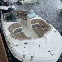 Hurricane Deck Boat 20 Foot 150 Fourstroke 