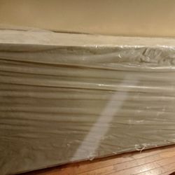 Queen Size Dreamscape Mattress And Box Springs