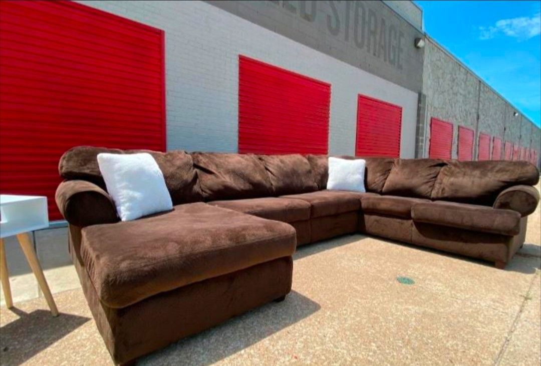 Upgrade Clean Couch Ottoman