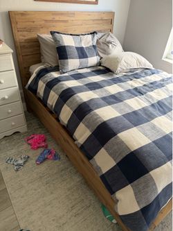 Casablanca Light Tone Queen Bed Frame – Solid Wood