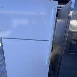 Whirlpool Top Freezer White Color 33 Inch Wide