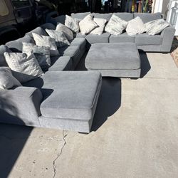 6 Piece sectional Couches