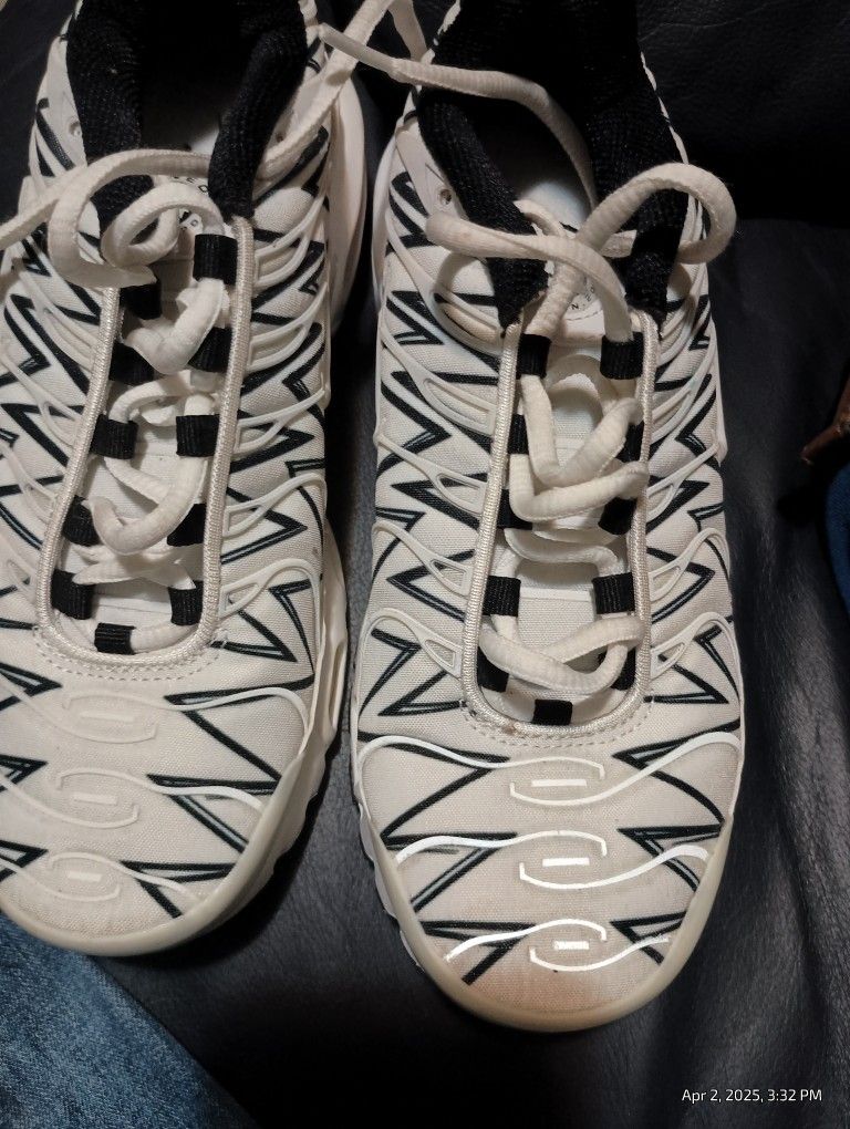 These Tn Are For Sale 100$