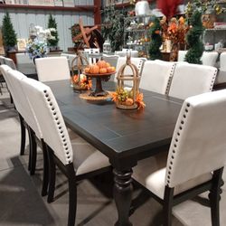 Elegant Dining Room Table Set 