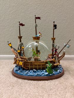 Peter Pan Ship - Disney snow globe