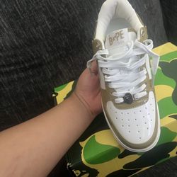 Bapes Size 7 In Boys/ 9 In Women Never Wore