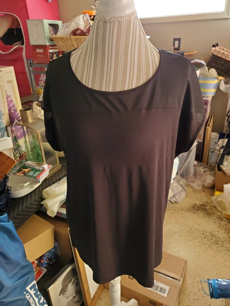 Ladies Danskin Top, Size Lg
