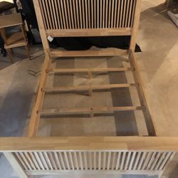 Beautiful Flawless Solid Oak Double Size Bed Set 