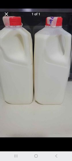 Fresh goat unpasturized milk